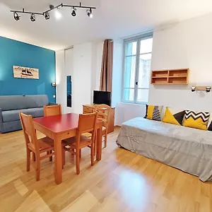 Frimousse, Studio, Wifi, Centre Luchon, Casier A Skis, Ascenseur, 4 Personnes , Bagnères-de-Luchon France